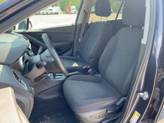 2019 Chevrolet Trax LS - Interior Front Seat Image